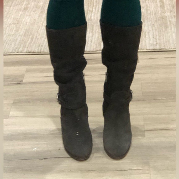 Coach suede 1/4 length boots size 7. Great condition!! - Picture 2 of 8